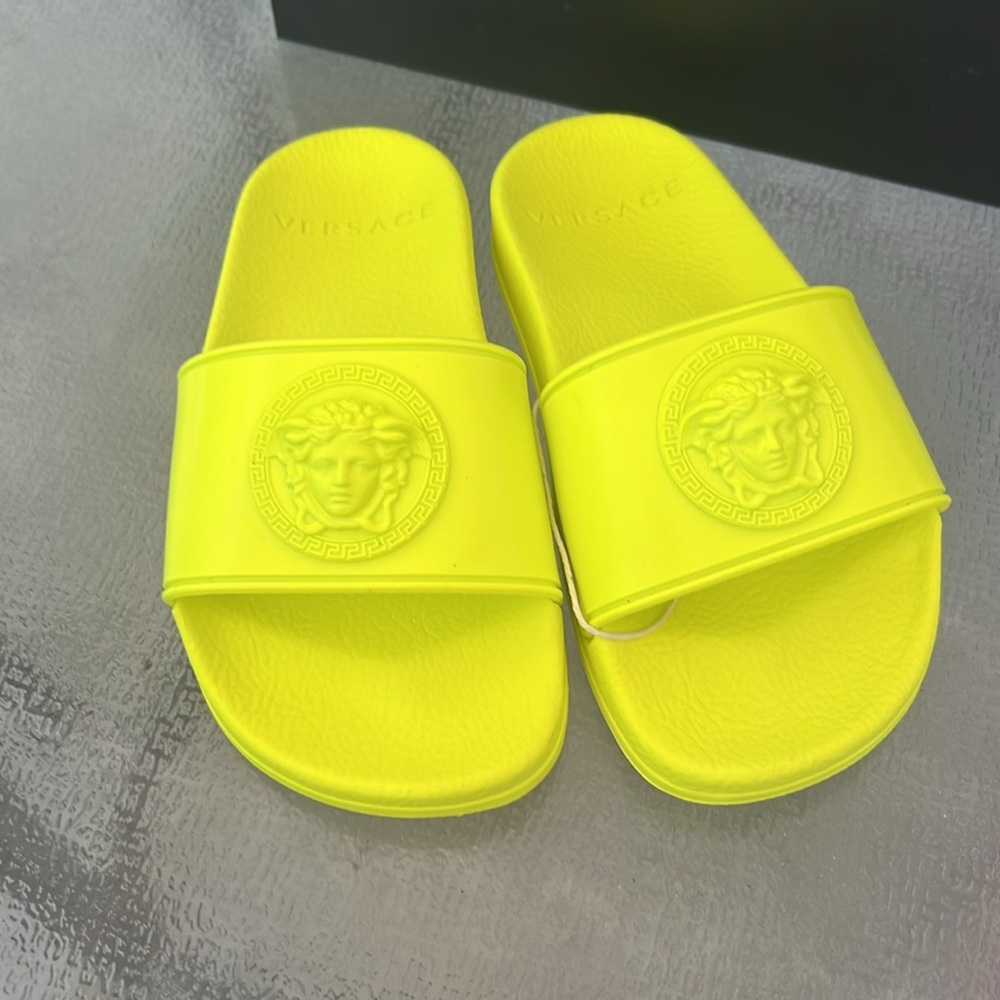 Versace Medusa Kids Sliders - Picture 2 of 9
